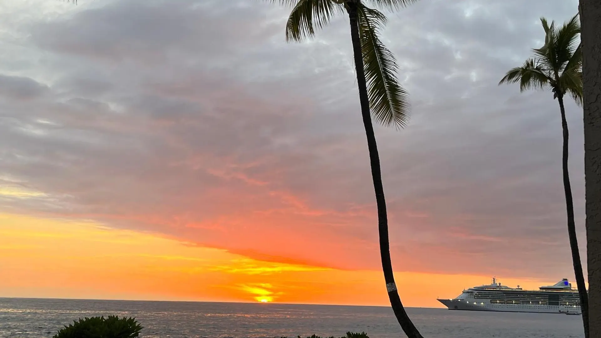 Enjoy Water'S Edge Hale Aparthotel Kailua-Kona